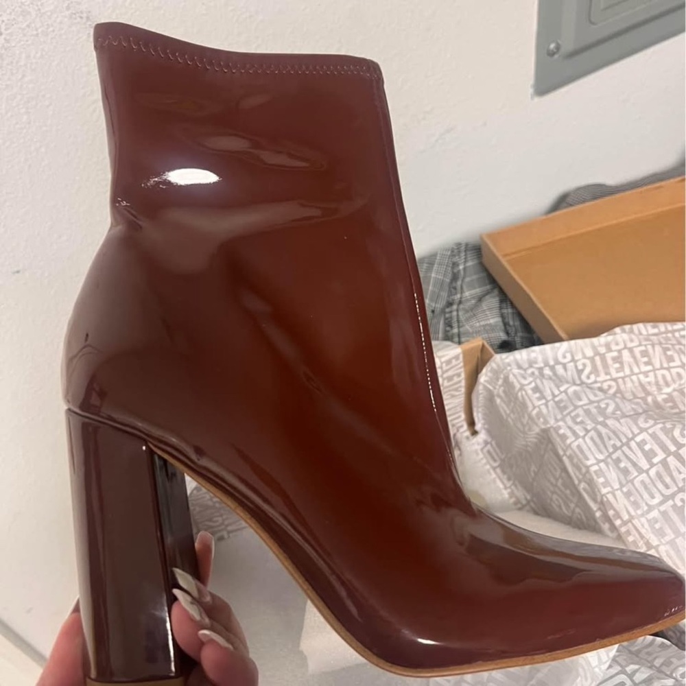 Steve Madden Lynden Heeled Boots in Cognac